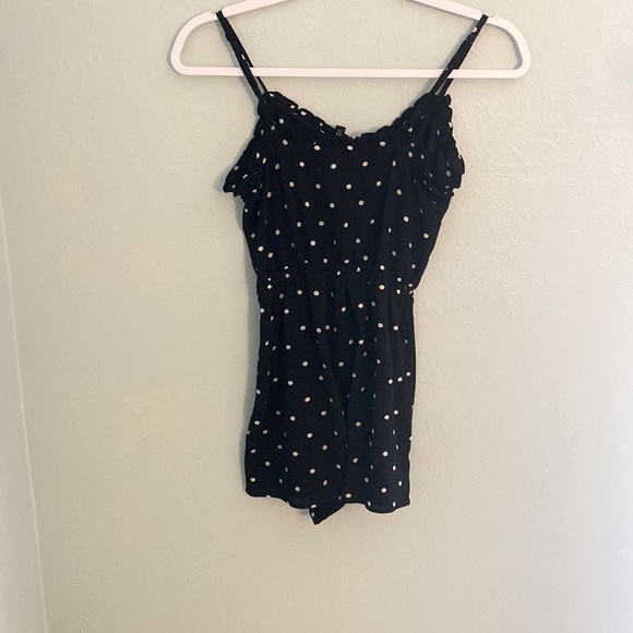 H&M, black and white polka dot romper - Picture 2 of 3